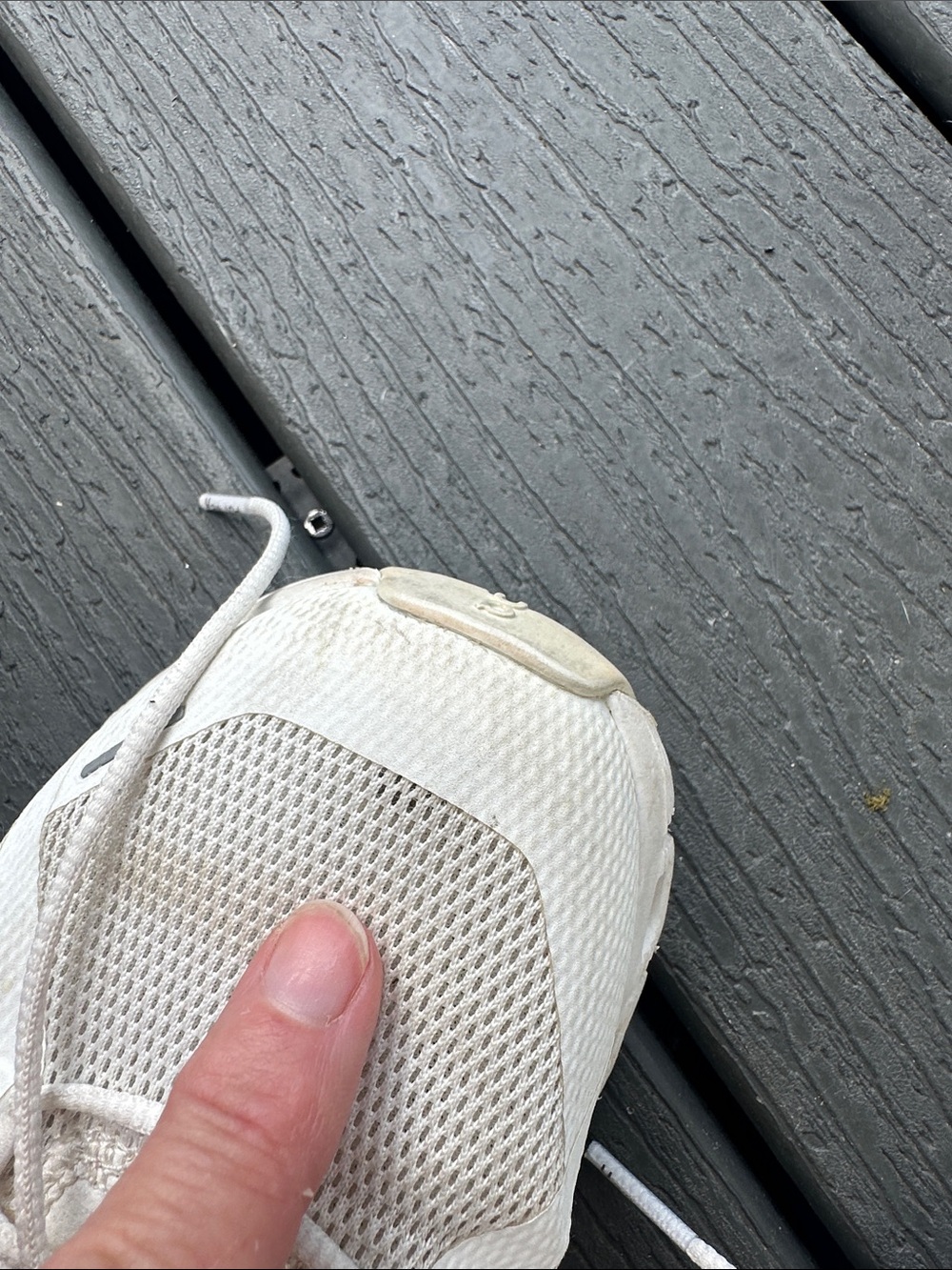 On Running Cloud 5  White Mesh Sneakers - Picture 10 of 10